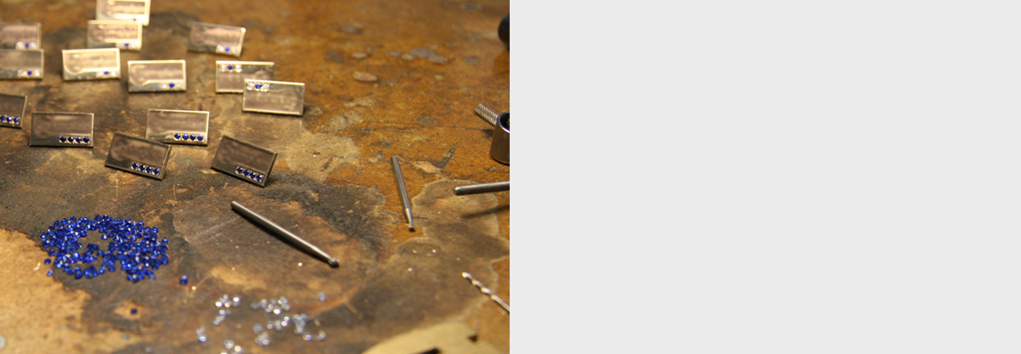 Fabrication de bijoux corporatifs et insignes